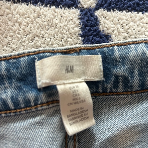 H&M Light Blue Straight Leg Jeans - Picture 4 of 4